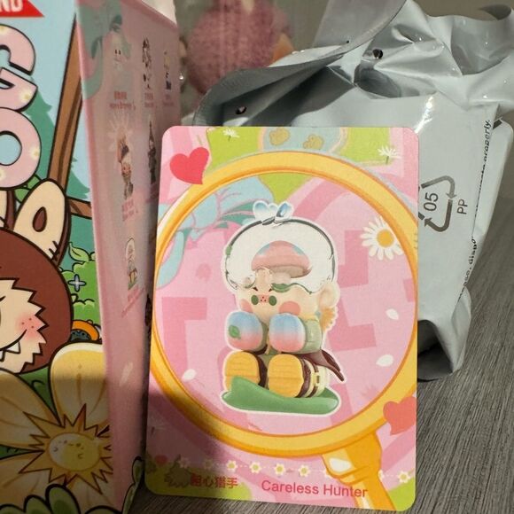 Pino Jelly Careless Hunter~ 100% Authentic Popmart Finding Mokoko Figure - Picture 2 of 4